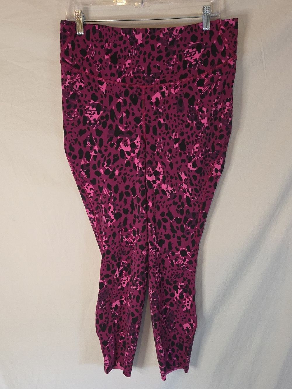 Lululemon Base Pace High-Rise Running Tight 25" Cheetah Camo 14 NWOT